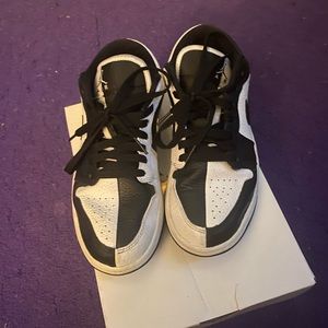 Jordan 1 Mid “Homage”